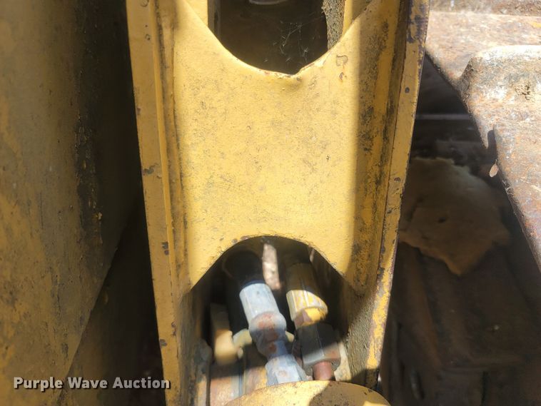 image for item LM9630 1990 Caterpillar D4H  dozer