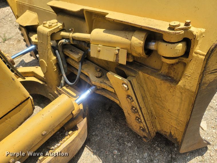 image for item LM9630 1990 Caterpillar D4H  dozer