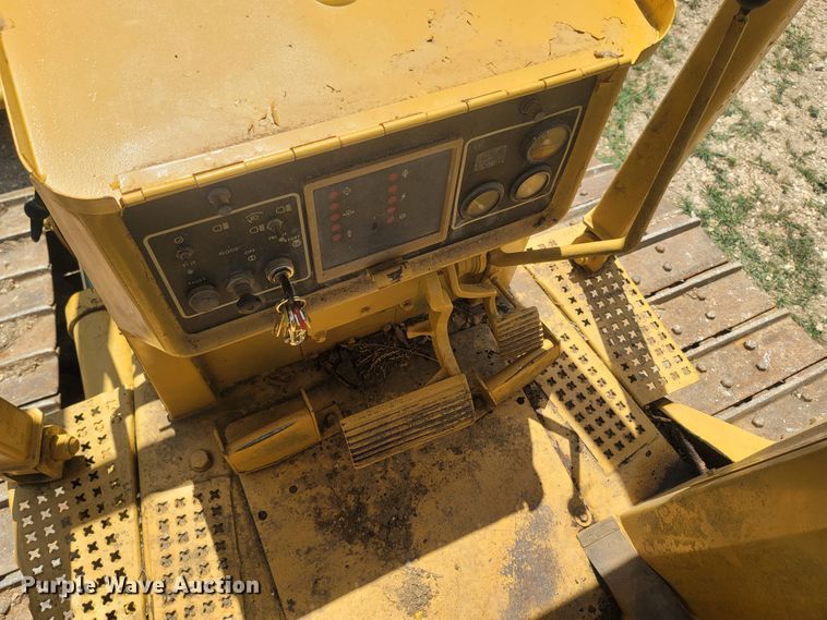 image for item LM9630 1990 Caterpillar D4H  dozer