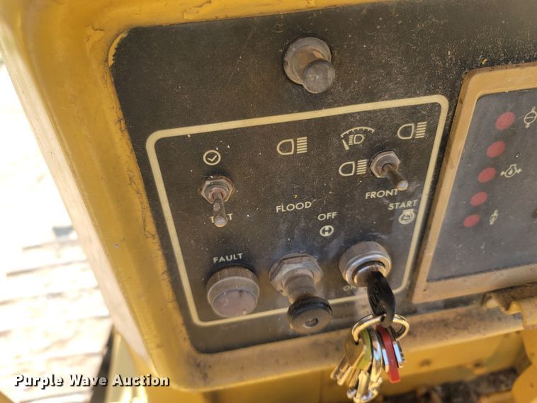 image for item LM9630 1990 Caterpillar D4H  dozer