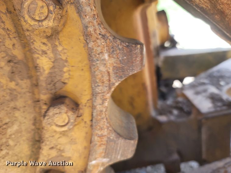 image for item LM9630 1990 Caterpillar D4H  dozer