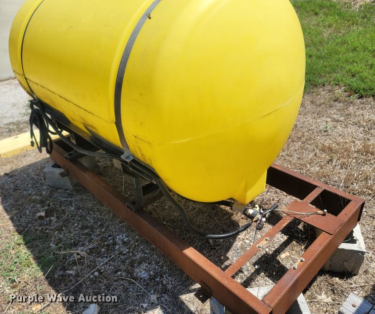 image for item LM9631 Poly tank