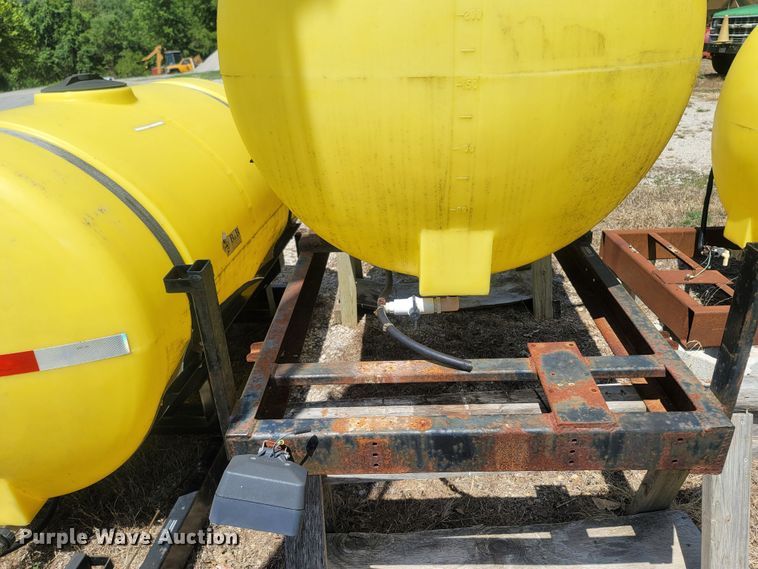 image for item LM9632 Poly tank