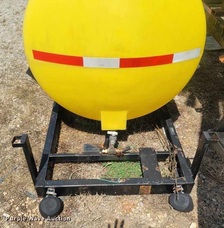 image for item LM9633 Poly tank