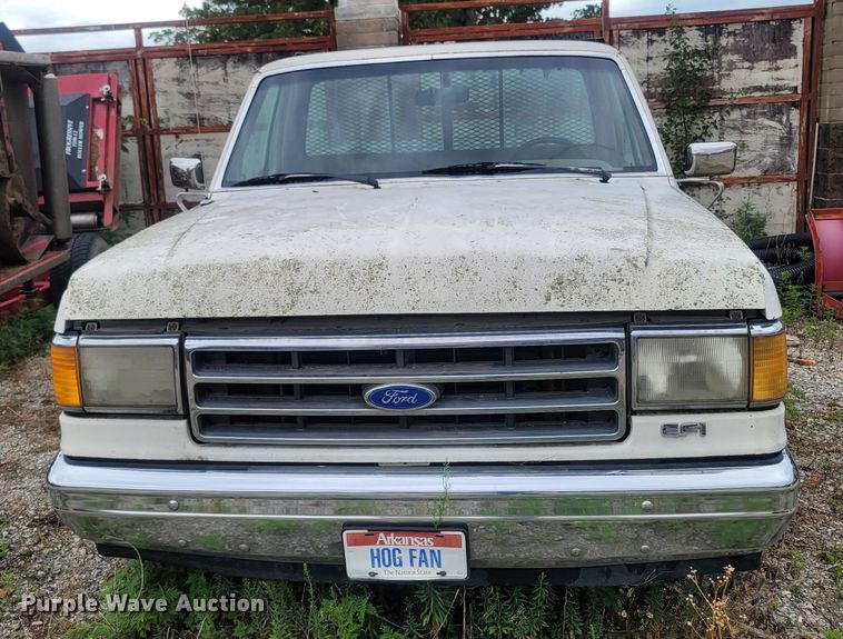 image for item LM9639 1989 Ford F150  pickup truck