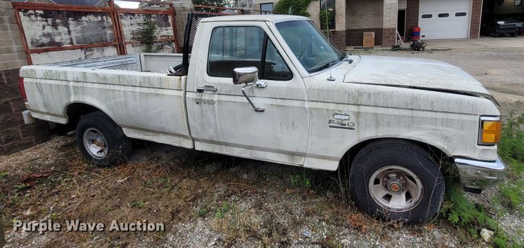 image for item LM9639 1989 Ford F150  pickup truck