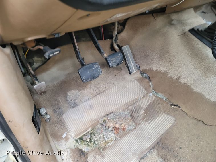 image for item LM9639 1989 Ford F150  pickup truck