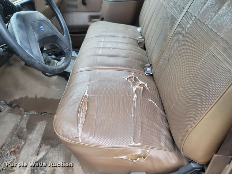 image for item LM9639 1989 Ford F150  pickup truck