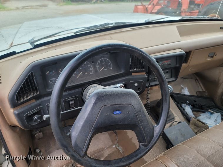 image for item LM9639 1989 Ford F150  pickup truck