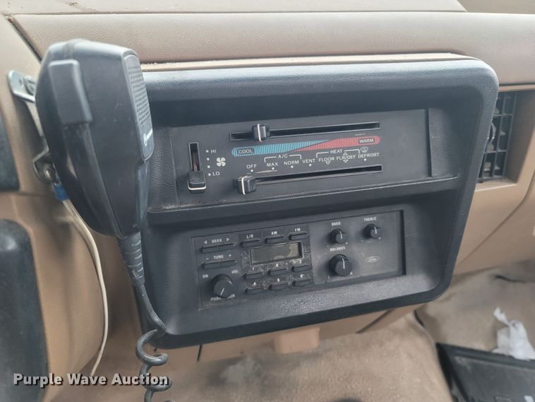 image for item LM9639 1989 Ford F150  pickup truck