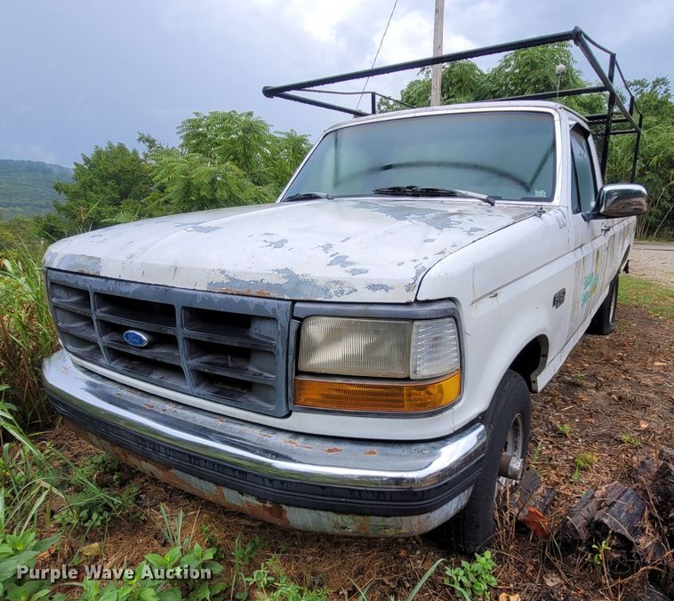 image for item LM9642 1993 Ford F150  pickup truck