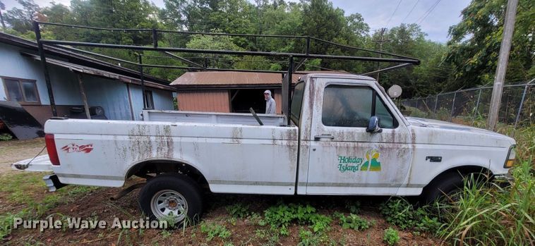 image for item LM9642 1993 Ford F150  pickup truck