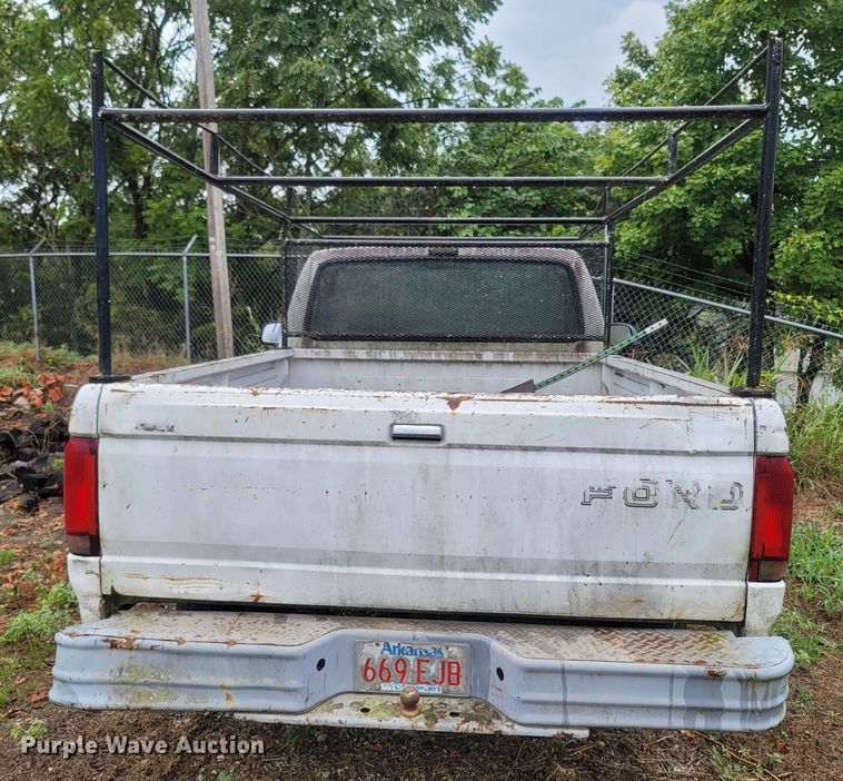 image for item LM9642 1993 Ford F150  pickup truck