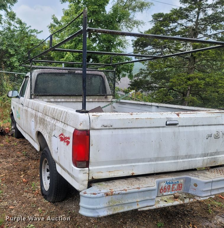 image for item LM9642 1993 Ford F150  pickup truck