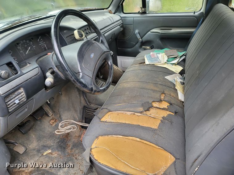 image for item LM9642 1993 Ford F150  pickup truck