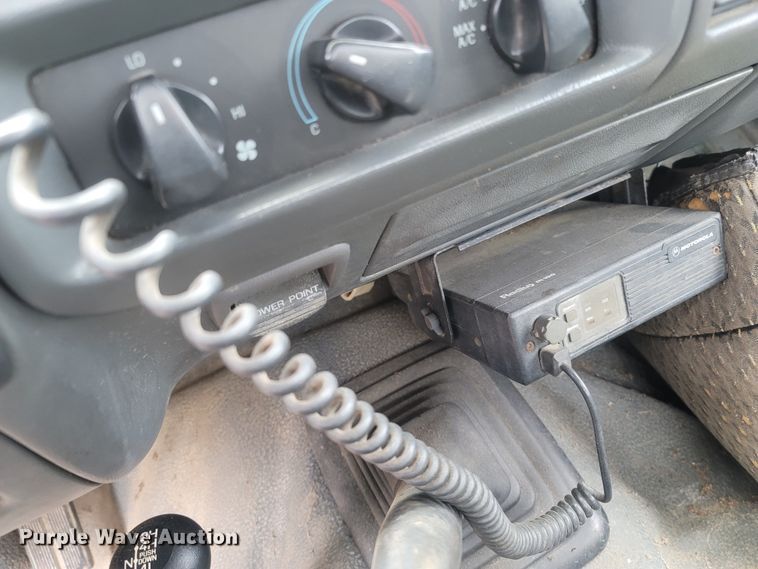 image for item LM9642 1993 Ford F150  pickup truck