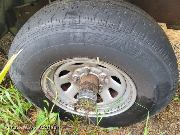 image for item LM9642 1993 Ford F150  pickup truck