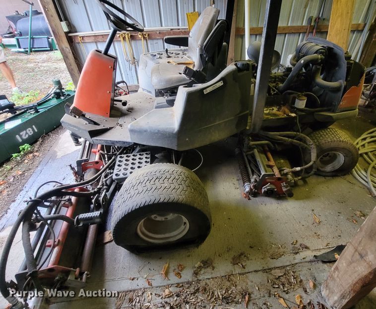 image for item LM9645 Jacobsen LF3800  reel mower