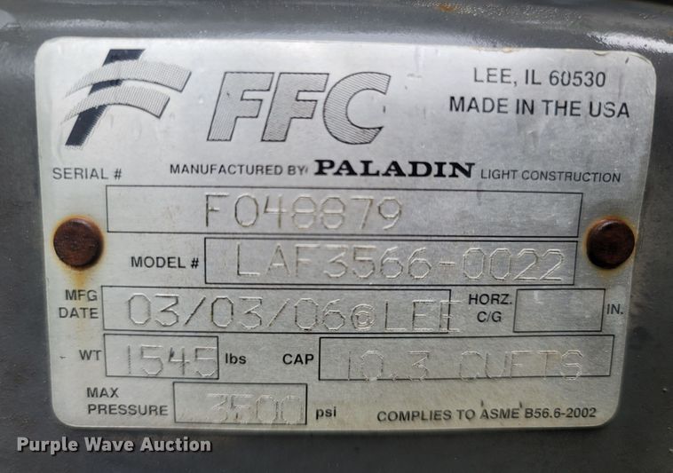 image for item LM9647 2006 FFC Preparator LAF3566-0022  skid steer sweeper