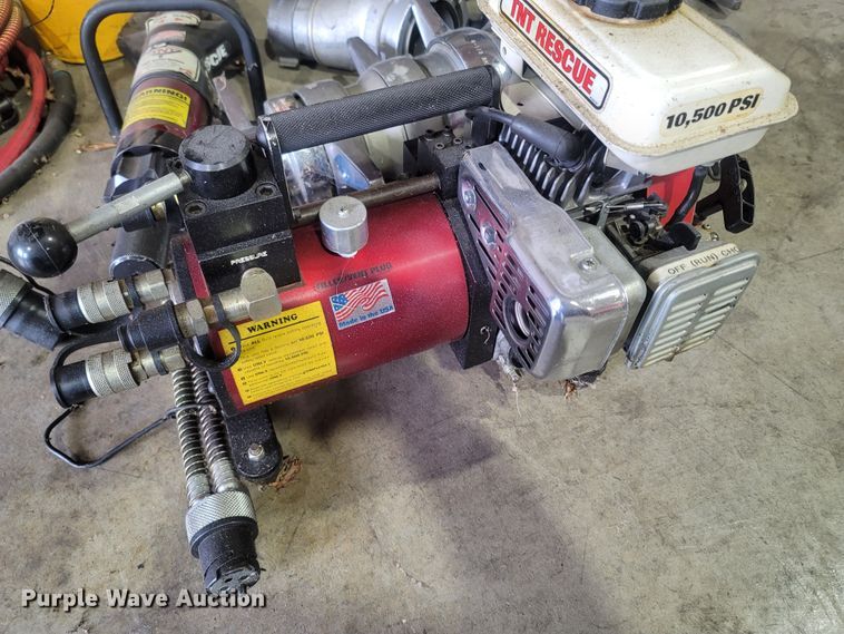 image for item LM9648 TNT Rescue RT-2.5  extrication tool