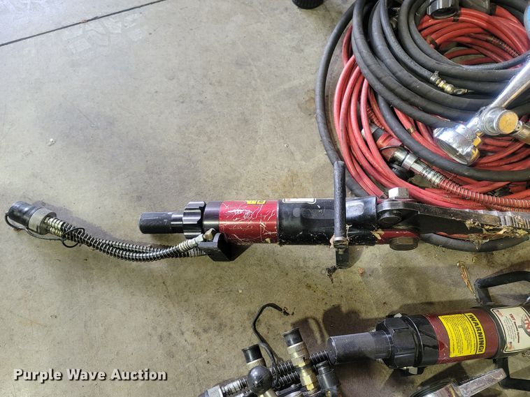 image for item LM9648 TNT Rescue RT-2.5  extrication tool