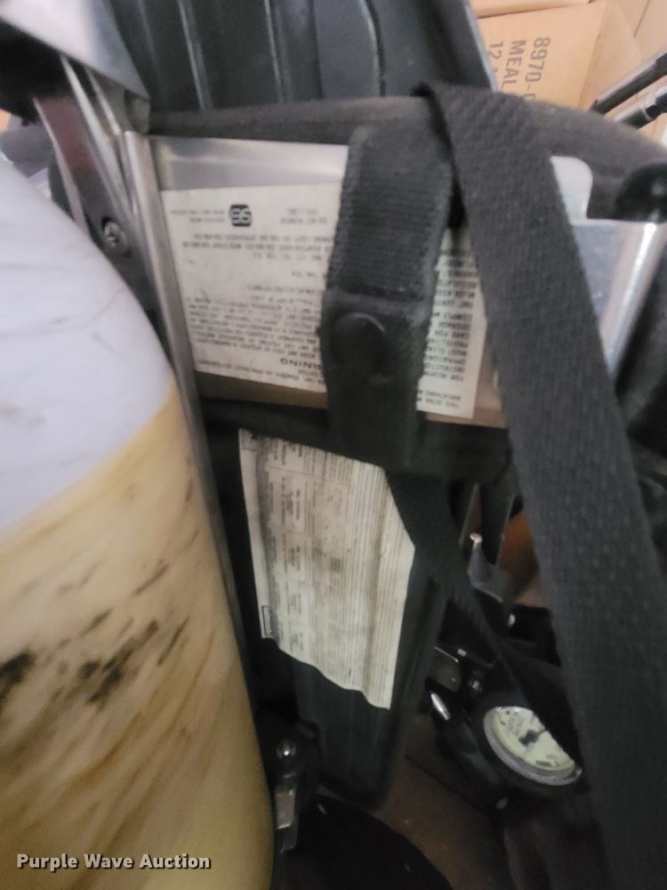 image for item LM9649 Fire and rescue equipment