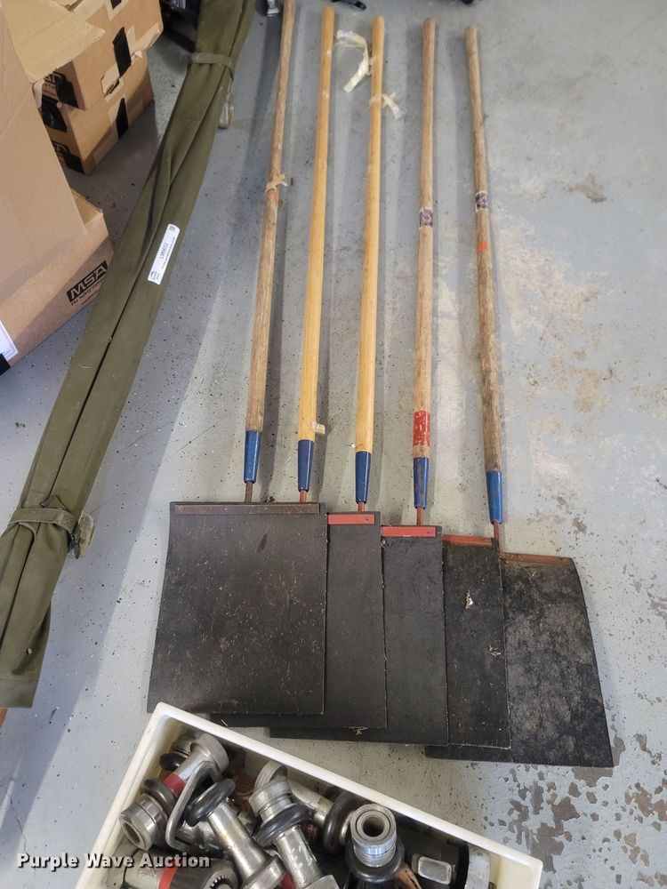 image for item LM9652 Tools