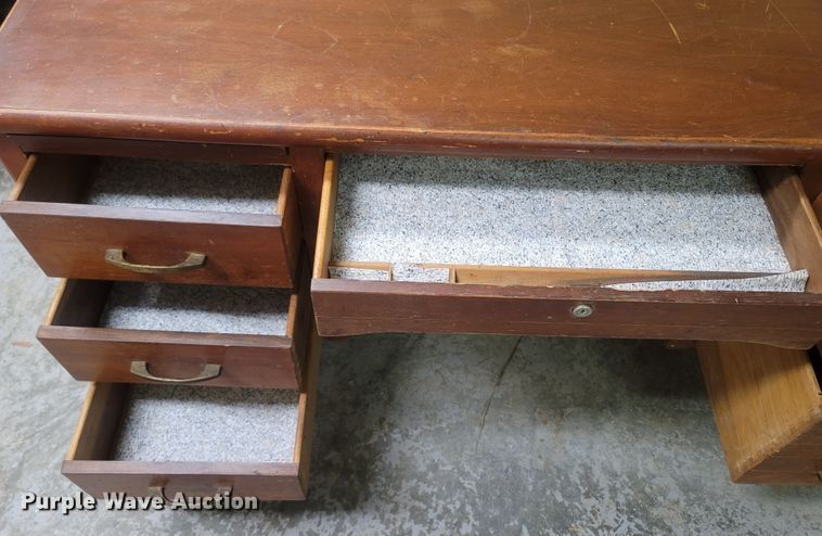 image for item LM9653 Office supplies