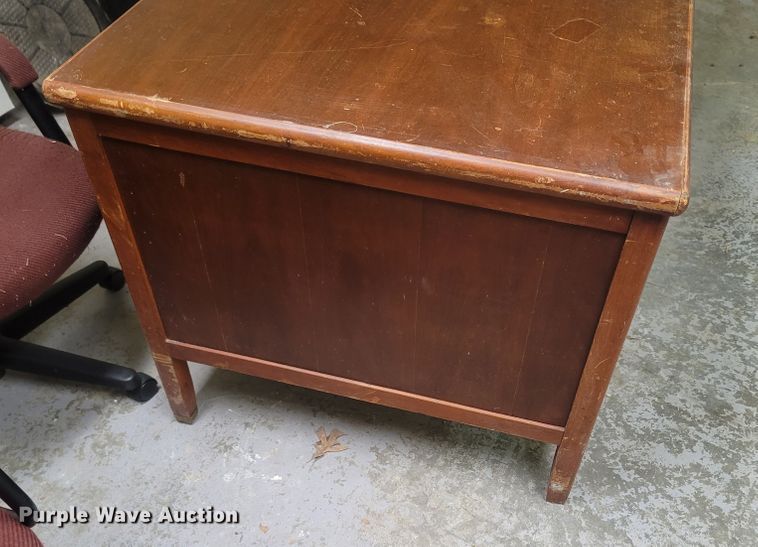 image for item LM9653 Office supplies