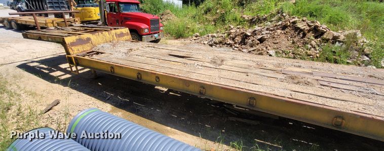 image for item LM9661 1995 Nuttall 255E  drop deck equipment trailer