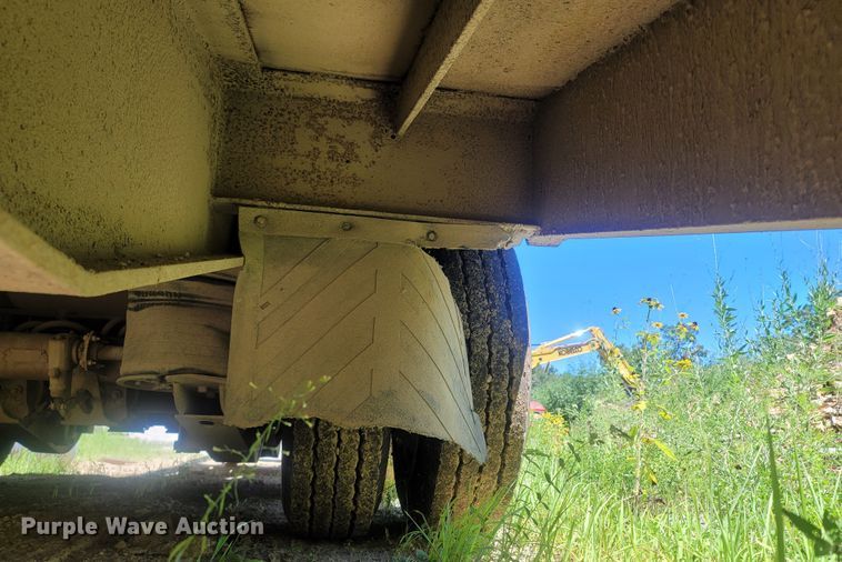 image for item LM9661 1995 Nuttall 255E  drop deck equipment trailer