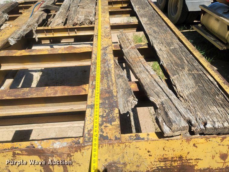 image for item LM9661 1995 Nuttall 255E  drop deck equipment trailer