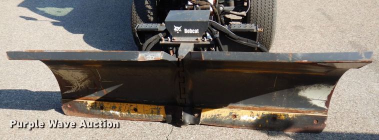 image for item MH9038 2010 Bobcat V-Blade 84  skid steer snow plow