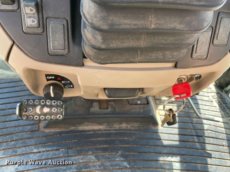 image for item MJ9078 2013 John Deere 6115D  MFWD tractor