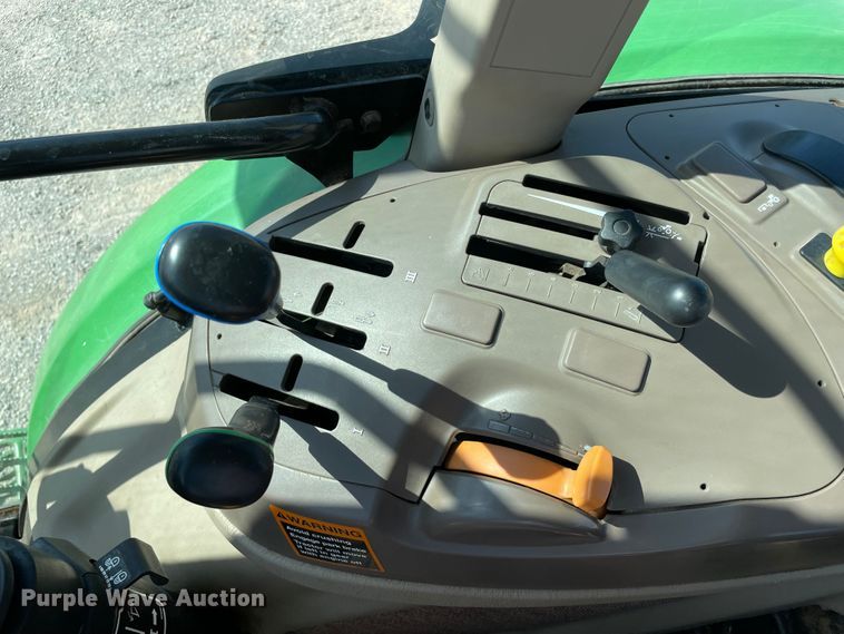 image for item MJ9078 2013 John Deere 6115D  MFWD tractor