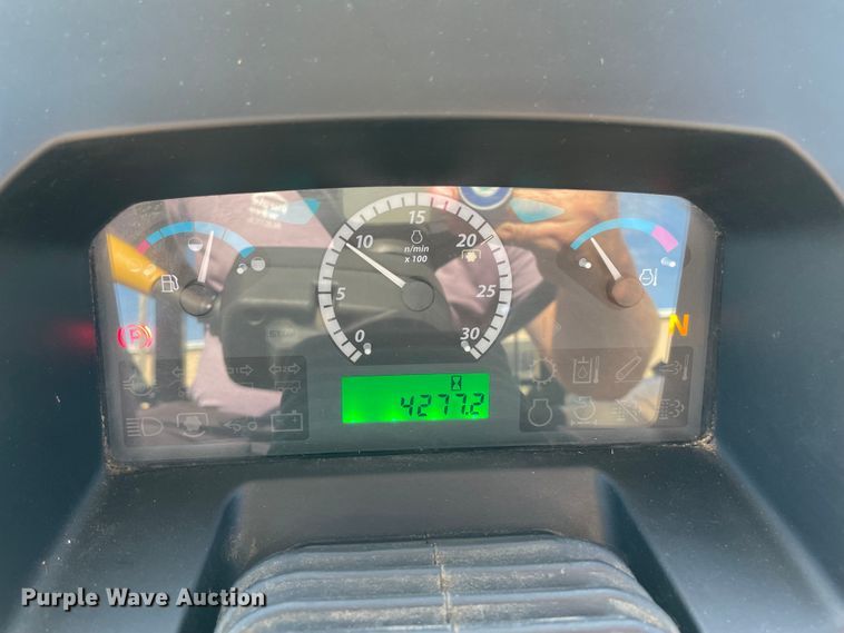 image for item MJ9079 2013 John Deere 6115D  MFWD tractor