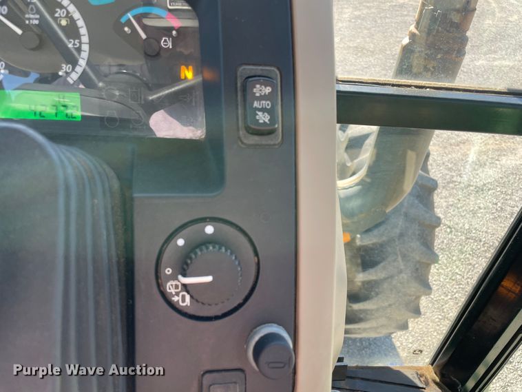 image for item MJ9079 2013 John Deere 6115D  MFWD tractor