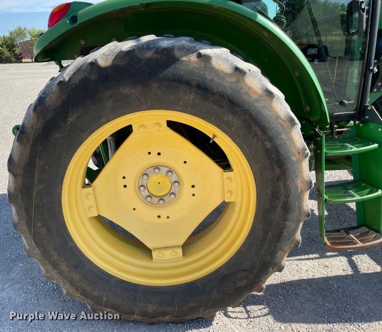 image for item MJ9079 2013 John Deere 6115D  MFWD tractor