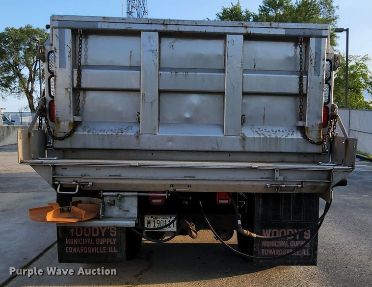 image for item MK9077 2013 Kenworth T400  dump truck