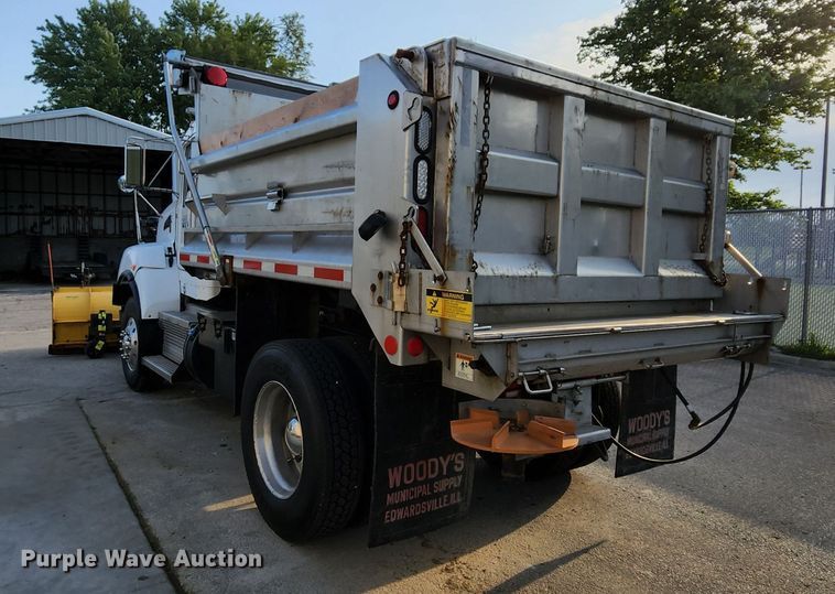 image for item MK9077 2013 Kenworth T400  dump truck