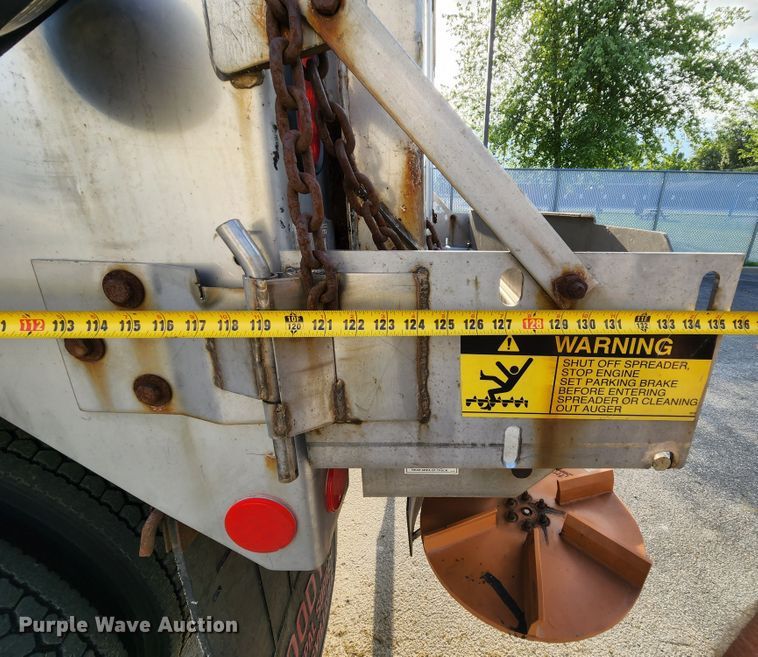 image for item MK9077 2013 Kenworth T400  dump truck