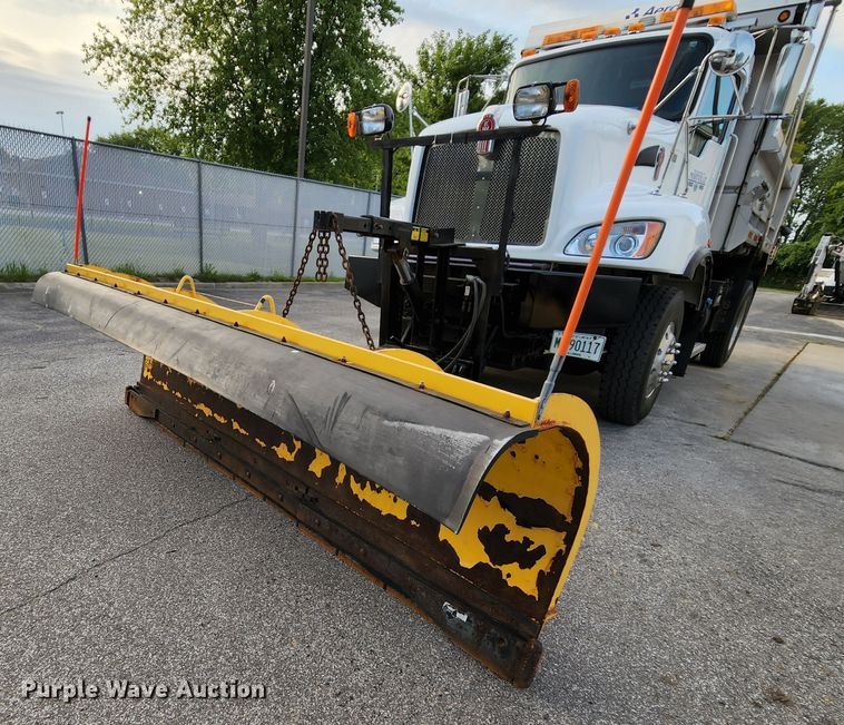 image for item MK9077 2013 Kenworth T400  dump truck