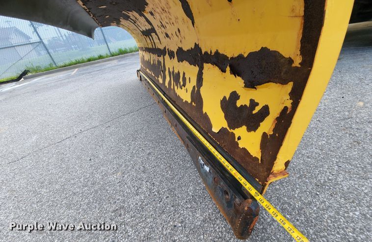 image for item MK9077 2013 Kenworth T400  dump truck