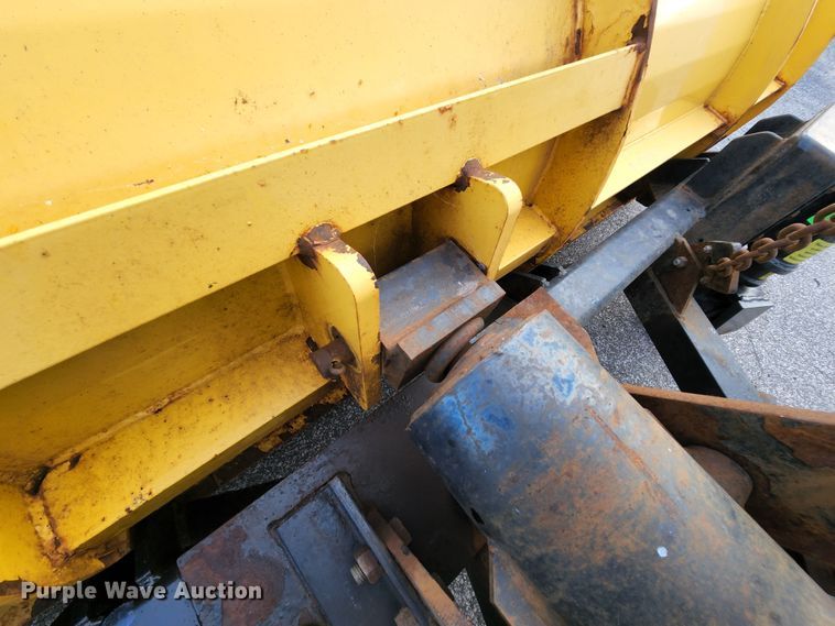 image for item MK9077 2013 Kenworth T400  dump truck