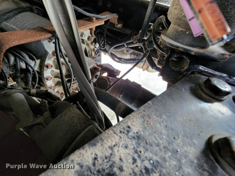 image for item MK9077 2013 Kenworth T400  dump truck