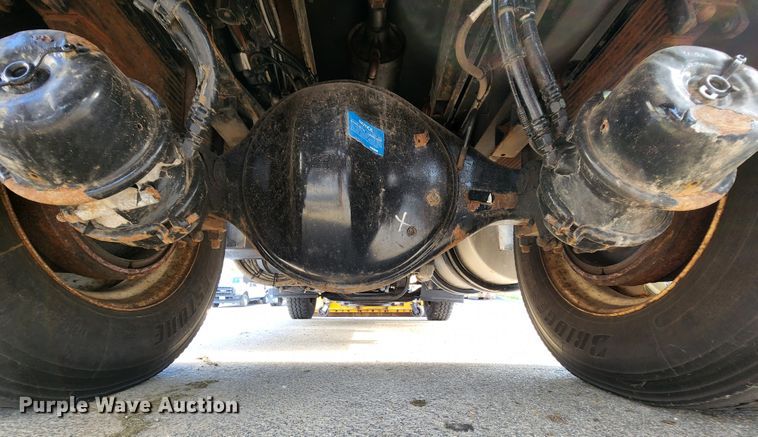 image for item MK9077 2013 Kenworth T400  dump truck