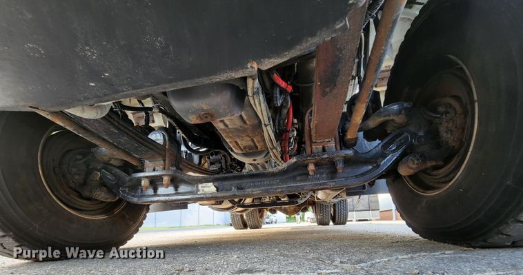 image for item MK9077 2013 Kenworth T400  dump truck