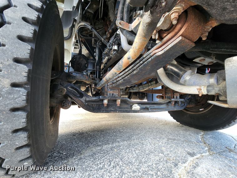 image for item MK9077 2013 Kenworth T400  dump truck