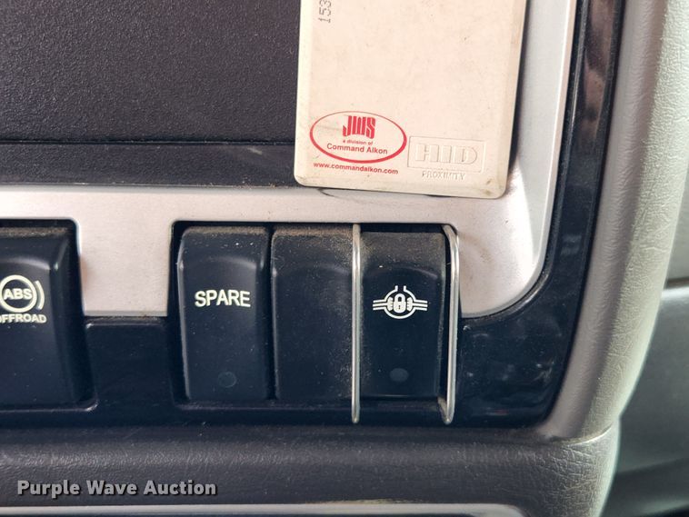 image for item MK9077 2013 Kenworth T400  dump truck