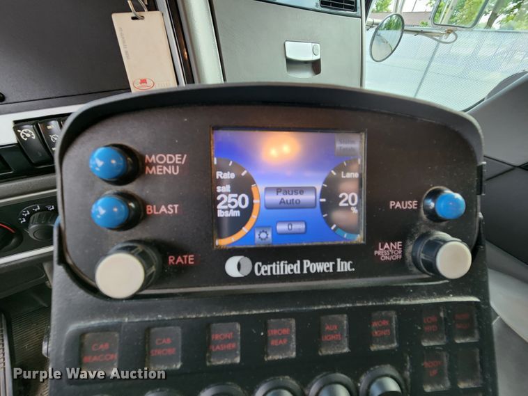 image for item MK9077 2013 Kenworth T400  dump truck